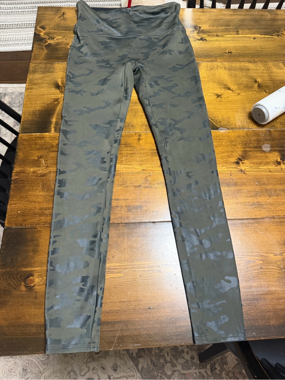 Spanx Faux Leather Camo Leggings
Green Matte High Rise Compression Size M